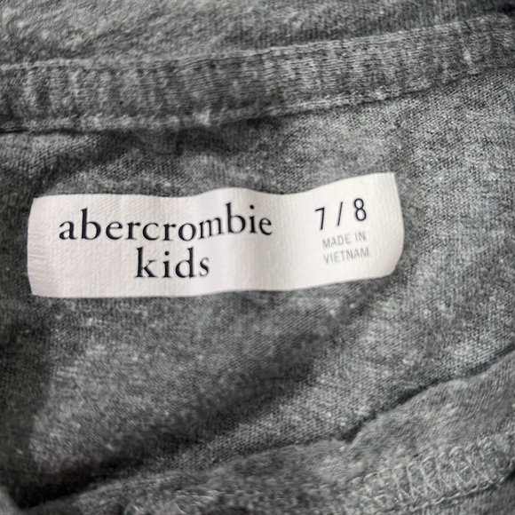 Abercrombie Kids • T-Shirt • Gray • Size 7/8 - Picture 4 of 5